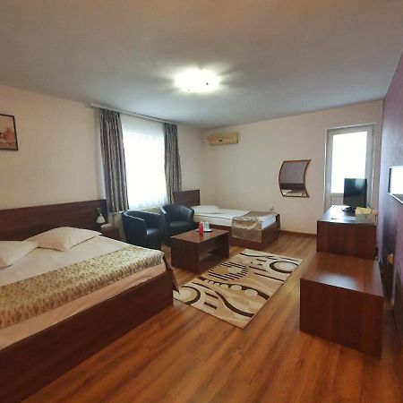 Bed and Breakfast Moldotour Iasi Exterior foto